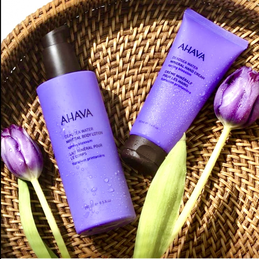 Vipps og priser. og hårpleie, Fraktfritt hud- gode | Cream eller Trygt og badeprodukt med Mineral AHAVA Hand over Spring til 299,- enkelt Blossom Klarna parfymer Naturlig