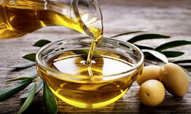 Fuktighetsgivende olivenolje