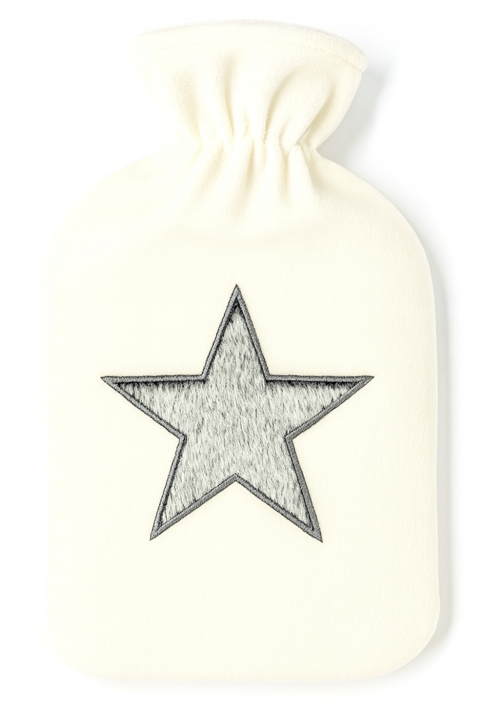 En tradisjonell varmeflaske med mykt fleecetrekk og stilig design. Brukes for å varme seg eller for å motvirke muskelsmerter og/eller mykne opp stive ledd over hele kroppen. 2 liter.