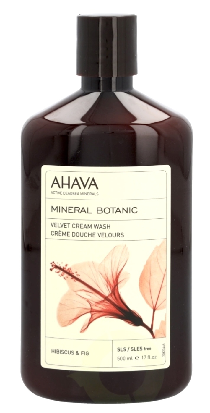 Fløyelsmyk bodylotion med næringsrike dødehavsmineraler, Shea Butter og Aloe Vera med en sval og delikat duft fra Hibiskus gir en luksuriøs spafølelse hjemme. Allergitestet og godkjent for sensitiv hud. Vegan, parabenfri og sulfatfri. 500ml.