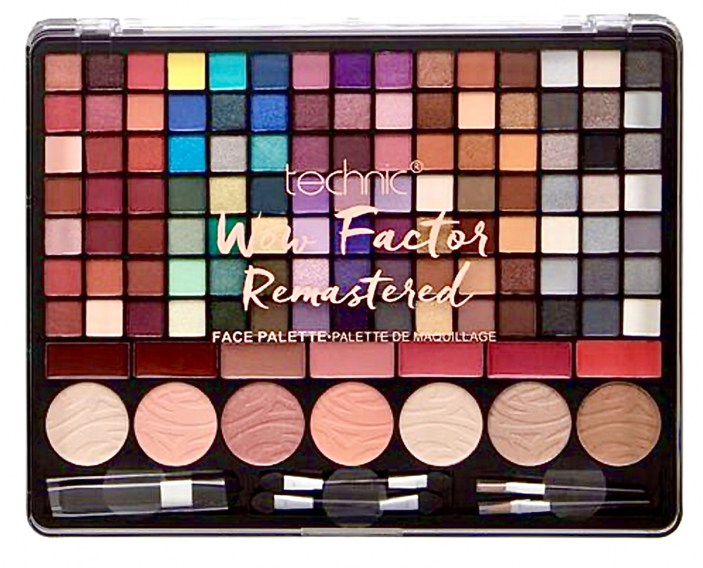 Stor makeup palette med 105 øyenskygger, 7 lipgloss og 7 highlighters/blushers  med applikatorer. Fra Technic London som et velkjent og godt engelsk merke kjent for å stadig komme med spennende nyheter.